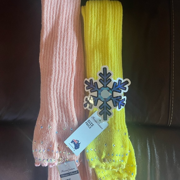 Frozen Couture Leg warmers (set of two). - Picture 1 of 1
